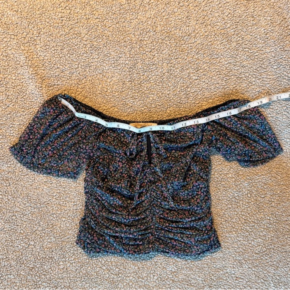 Ruched blue floral tie-up blouse - Picture 4 of 10